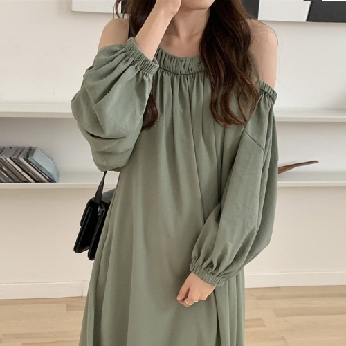 Extra large size 300 pounds Korean chic lazy style round neck leaky shoulders fat mm loose pleated lantern sleeve dress 240