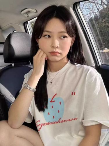 200 grams of fine combed close-set Sateen spun pure cotton back cover strip spring and summer loose shoulder printed short-sleeved T-shirt 