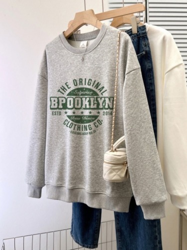 Actual shot of autumn thin sweatshirt for women plus size