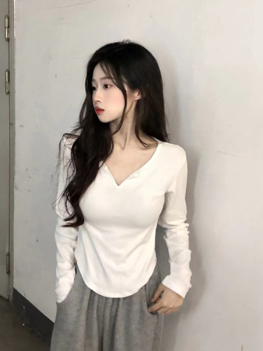 40-count pure cotton thread hot girl V-neck long-sleeved T-shirt women's autumn new white slimming inner layering top