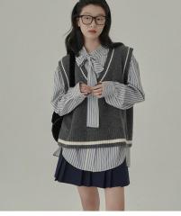 HAVERICE restaurant shirts are the best!  College Girl Retro Versatile V-Neck Vest and Vest