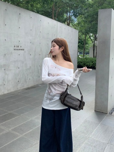 Real shot of retro bra printed thin round neck slim pure desire sun protection long-sleeved top for women