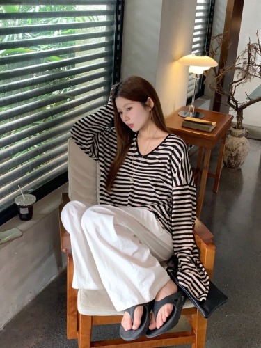 Real shot striped sun protection blouse long-sleeved T-shirt lazy style V-neck loose air-conditioning shirt casual slim top