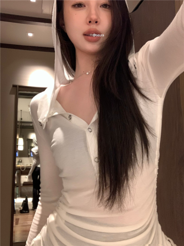 Real shot of two-color hooded V-neck top for hot girls with pure lust style slimming long-sleeved sun protection jacket