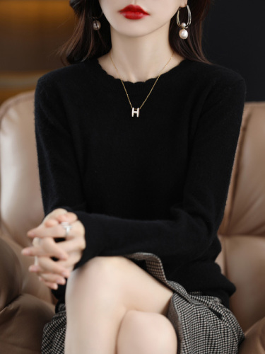 Soft and fluffy casual floral edge round neck women's new stylish 2024 autumn and winter sweater long sleeve knit top loose