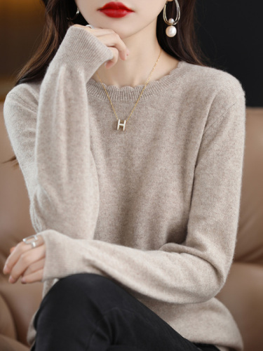 Soft and fluffy casual floral edge round neck women's new stylish 2024 autumn and winter sweater long sleeve knit top loose