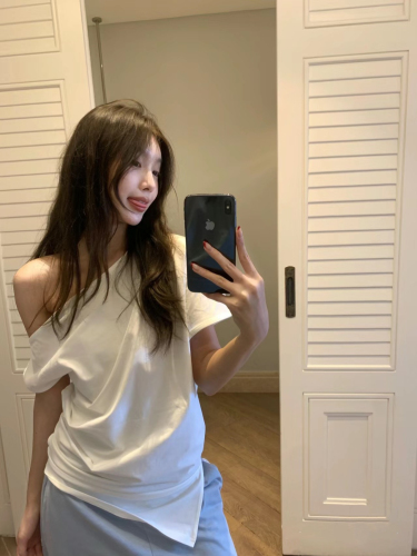 Official picture design off-shoulder short-sleeved T-shirt women's 2024 summer niche irregular white versatile top