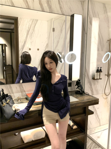 Real shot of two-color hooded V-neck top for hot girls with pure lust style slimming long-sleeved sun protection jacket