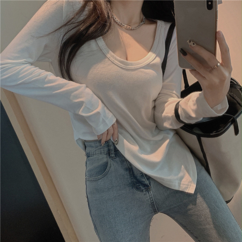 Fashionable and super hot Korean style T-shirt for women slim sexy low collar white long sleeve bottoming shirt autumn new slim fit top