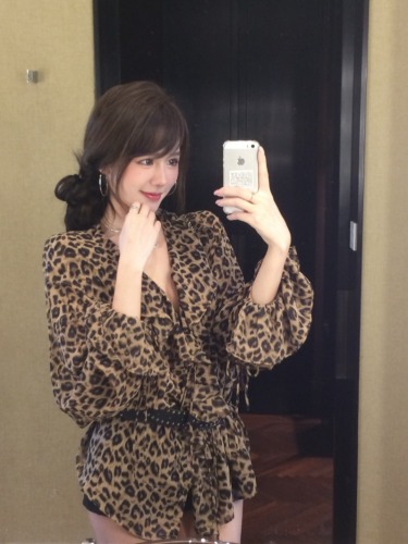 Actual shot of leopard print ruffle collar top women's thin shirt