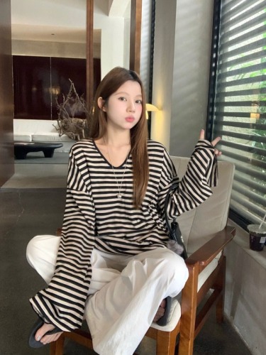 Real shot striped sun protection blouse long-sleeved T-shirt lazy style V-neck loose air-conditioning shirt casual slim top