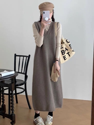 Korean style v-neck sweater dress for women in autumn and winter plus size lazy style long style pullover vest knitted vest dress