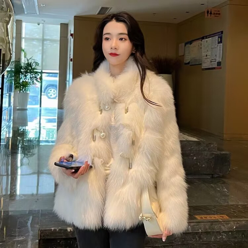 Pearl button fur coat, fur coat, thickened autumn and winter new style, imitation fox fur, young lady style