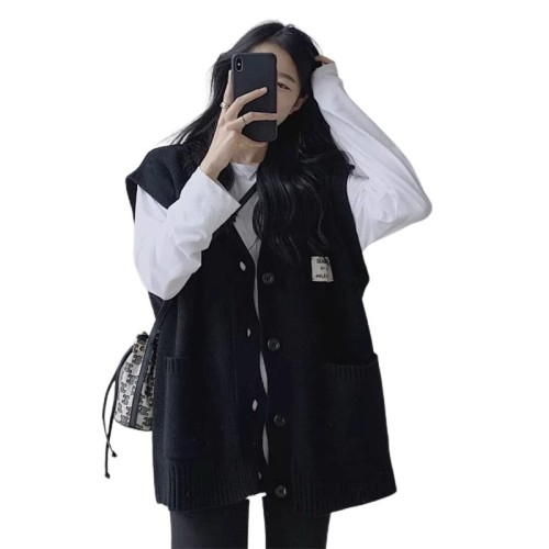 Korean chic autumn and winter women's high-end and temperament goddess style high-end ins style vest vest with large plate shape