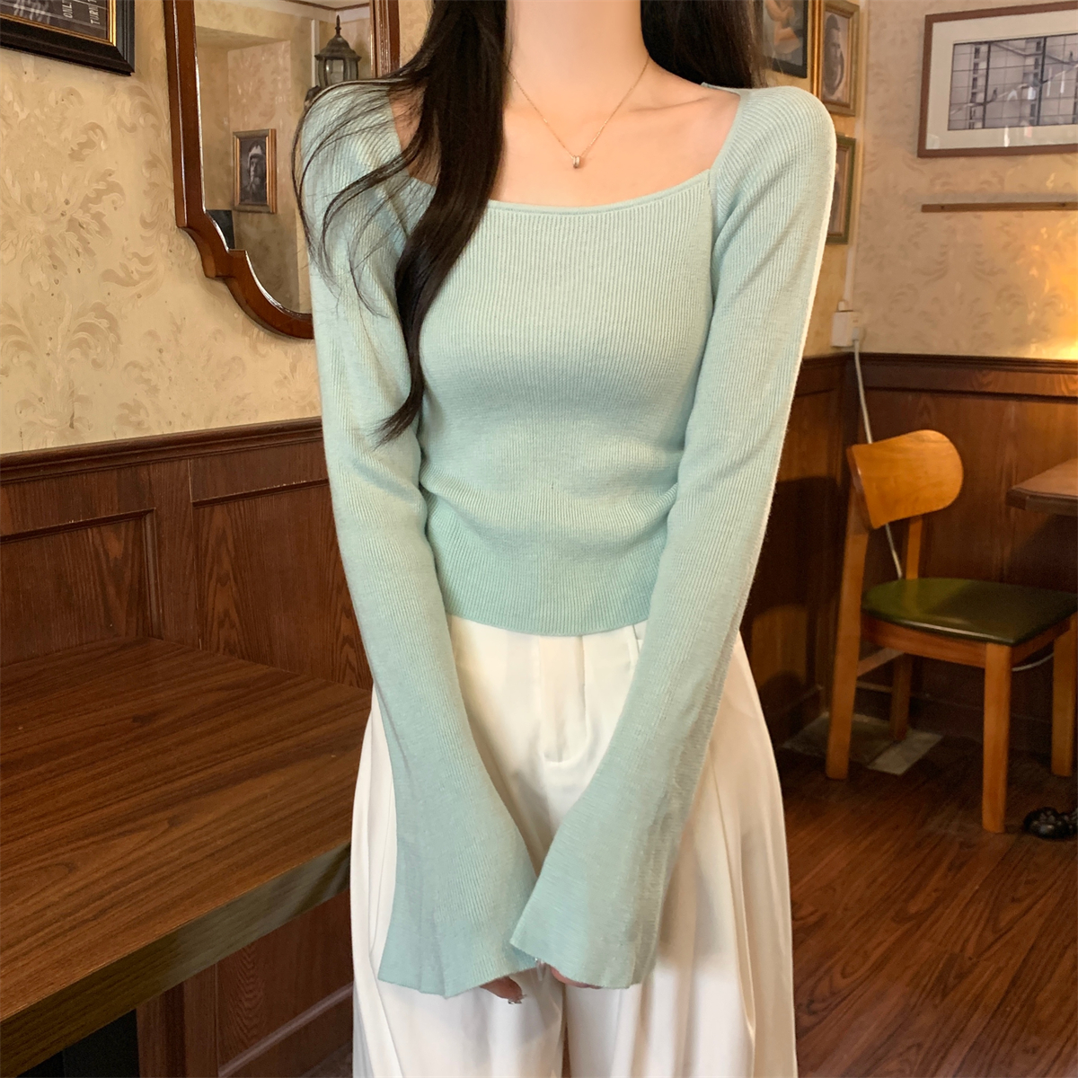 Actual shot of early autumn Korean style square collar Pure Desire trumpet sleeve pleated design 6 wool sweater long-sleeved top