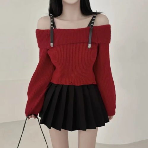 Hot girl sexy one-shoulder leather buckle suspender sweater for women early spring Maillard retro splicing lapel short sweater