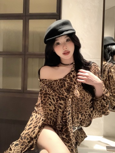 Real shot~Beauty's loose leopard print lace-up loose hot girl's drapey long-sleeved shirt top