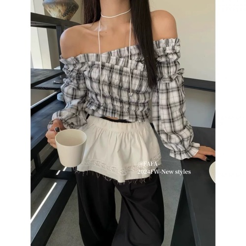 Dongdaemun 2024 early autumn new hot girl plaid one-shoulder cross off-shoulder pleated slim long-sleeved top