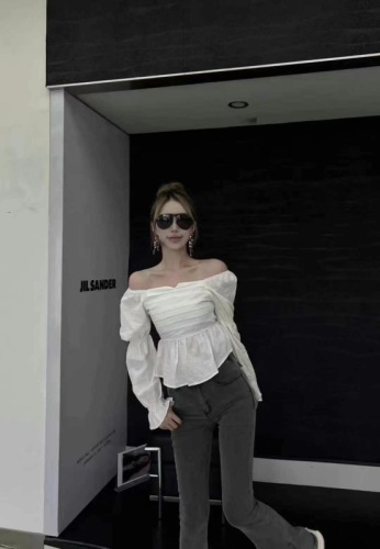 South Korea's Dongdaemun early autumn new fashionable design one-shoulder puff-sleeve shirt western style niche tops