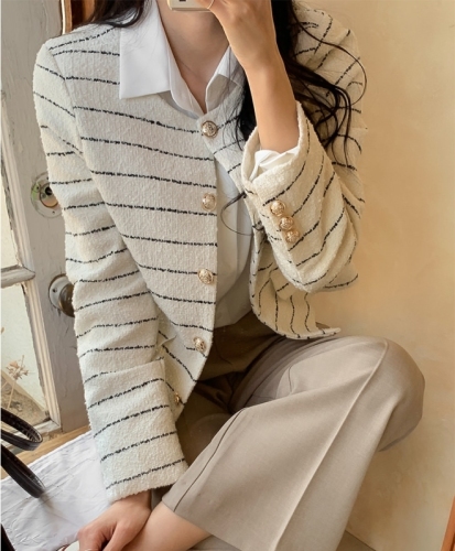 Autumn fashionable and refreshing striped round neck single-breasted loose casual tweed small style jacket for women