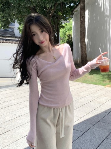 Actual shot of 2024 early autumn pure lust temperament one-line collar slimming 6 wool sweater long-sleeved bottoming top