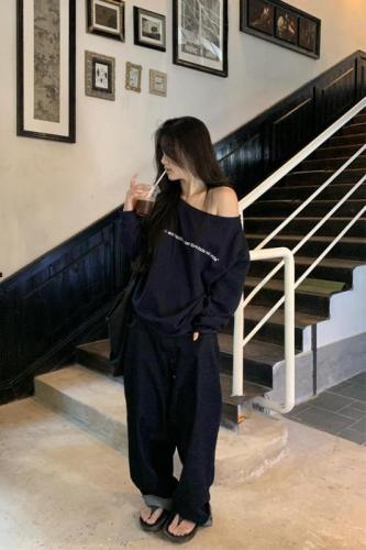 Actual shot ~ lazy collision hot girl slanted shoulder long-sleeved casual versatile sweatshirt long-sleeved top autumn
