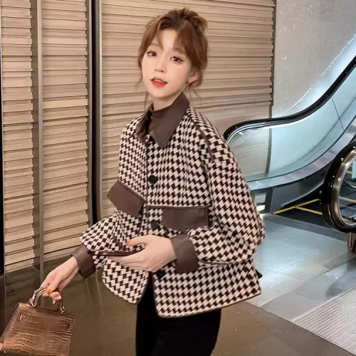 Small fragrant style jacket for women in spring and autumn, versatile 2024 new Korean style high-end sense petite houndstooth short top