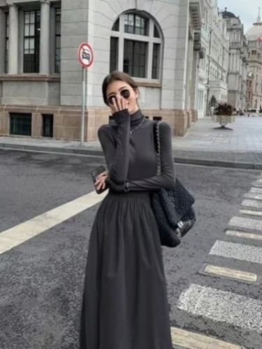 Elegant Hepburn Style Women's Dress 2024 Spring and Autumn New Arrival Korean Version Slimming Knee-Length Innerwear Long Dress