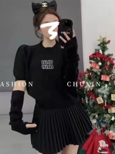 New Year's French style short foreign style diamond letter sleeve sweater women's autumn and winter waist pullover sweater popular top