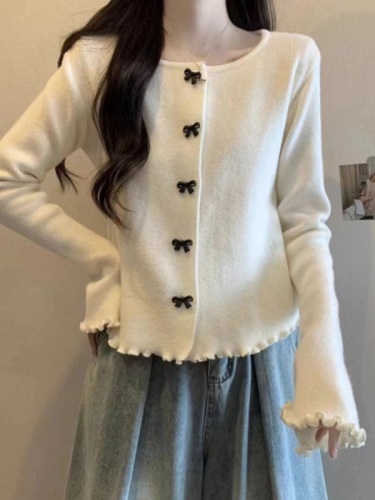 Xiaoxiangfeng Cardigan Sweater Women's 2024 New Winter Slim Bow Short Sweater Jacket Top