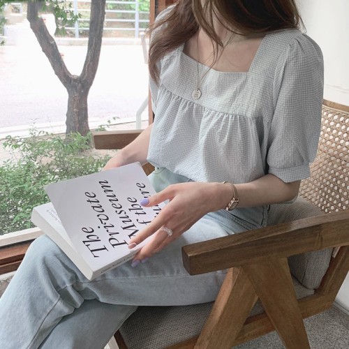 Square collar short-sleeved shirt for women summer new Japanese sweet age-reducing fresh and versatile small plaid clavicle scheming top