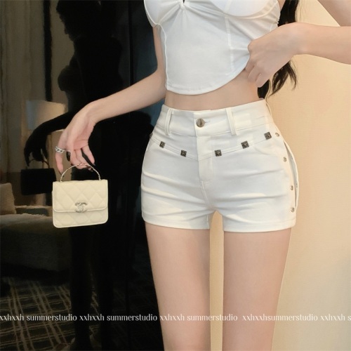 Actual shoot! 2024 New Sweet, Cool, and Spicy White Elastic High-Waisted Booty-Brief Chain-Detailed Shorts