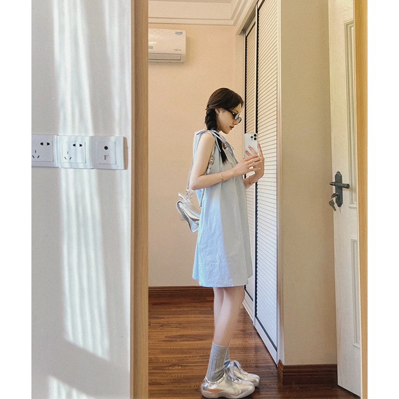 法式甜美小清新藍色無袖背帶連衣裙新款夏季系帶直筒短裙子