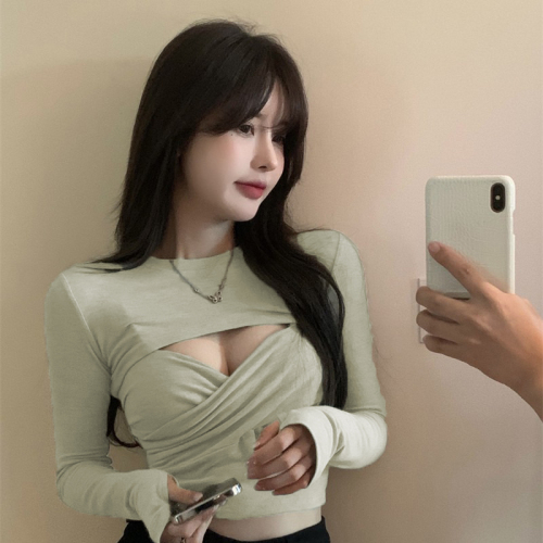 Sexy hollow short T-shirt long-sleeved blouse hot girl V-neck cross pleated camisole ins two-piece set