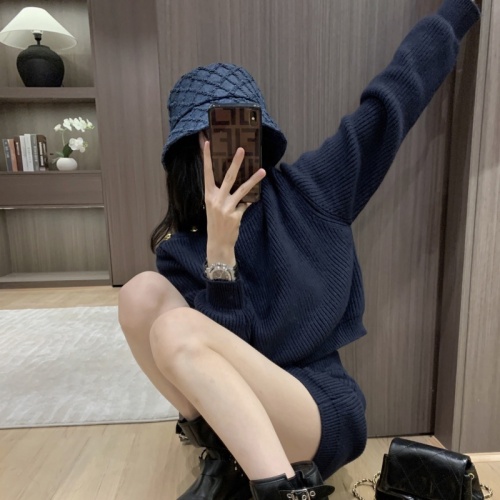 Two-piece sets are popular this year, beautiful suits for women, high-end and temperamental knitted skirts, autumn outfits, and a complete set