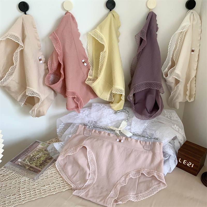 Real shot of women's thin pure cotton breathable mid-waist briefs for girls, cute Japanese style summer 6-pack