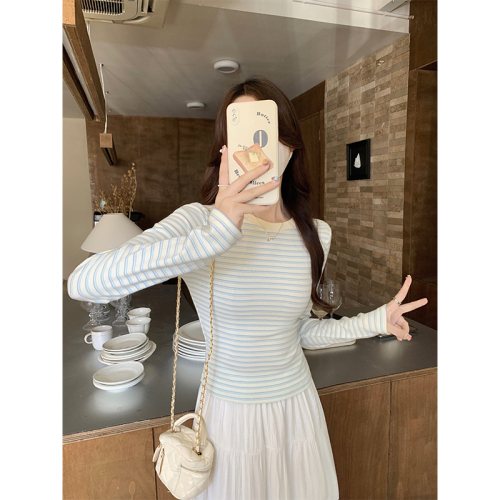 Real shot of pure lust sweet hottie blue and white striped long-sleeved T-shirt for women in early autumn tight contrasting color slimming bottoming top