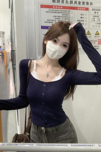 Actual shot of the new early autumn Korean version of pure desire lace splicing single-breasted fake two-piece slim long-sleeved T-shirt top