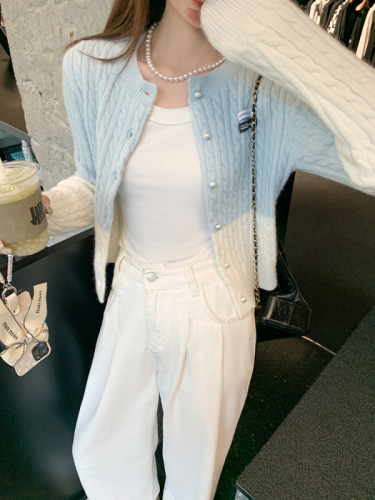 Zeng Xiaoxian blue tone blue and white round neck woolen cardigan for women new twist texture short top