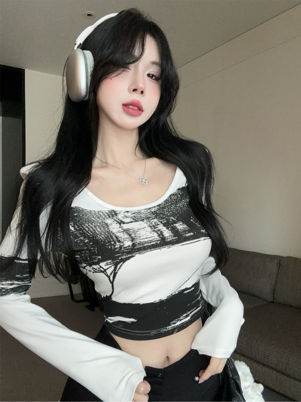 Photographed New Autumn American Sweet and Spicy Slimming Long-Sleeved Short T-Shirt for Women, Unique Bottom Shirt Top