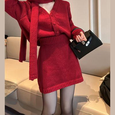 New Year's shirt red knitted sweater dress for women early spring 2024 new small suit autumn and winter