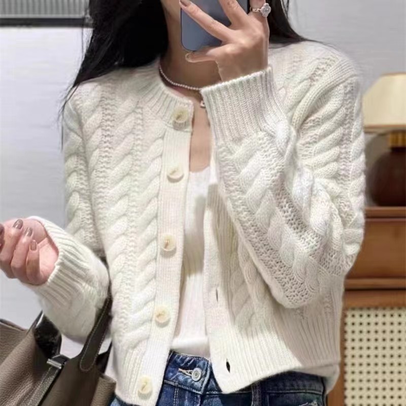早秋新款短款圓領羊毛開衫女扭花純色單排扣百搭外套毛衣