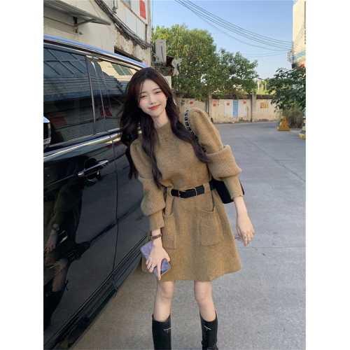 Autumn and winter French high-end and gentle temperament bottoming knitted sweater dress for women with coat