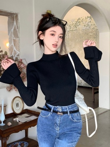 Real shot of autumn black knitted bottoming shirt for women, new Korean version, slim and elegant long-sleeved T-shirt top