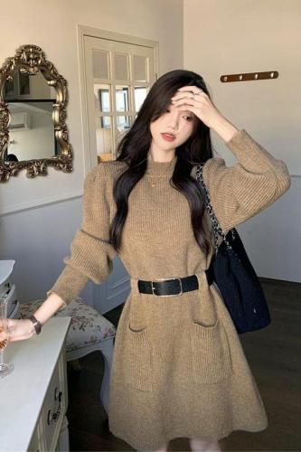 Autumn and winter French high-end and gentle temperament bottoming knitted sweater dress for women with coat