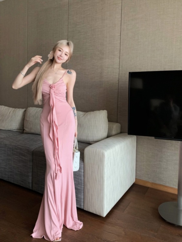 Solid color sexy pure desire V-neck suspender dress fashionable high-end design royal sister style long skirt for women