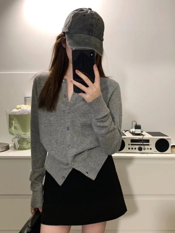 Korean style ins high-end outfit two-piece set for women new autumn slim knitted top with skirt