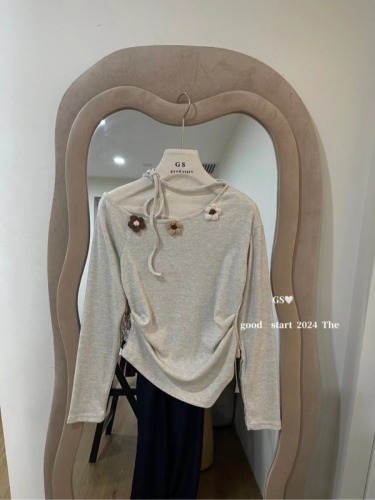 GS Blog recommends retro French oblique shoulder wool flower design lace-up shirt for women, versatile slimming sweater