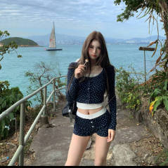 Tongiiuu Heartbeat Baileys floral knitted cardigan with lace suspenders slimming shorts suit for women spring