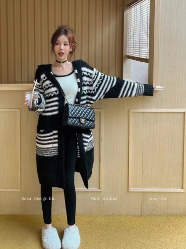 Autumn and winter new Korean style lazy style high-end mid-length design striped contrast cardigan women's Milan velvet jacket